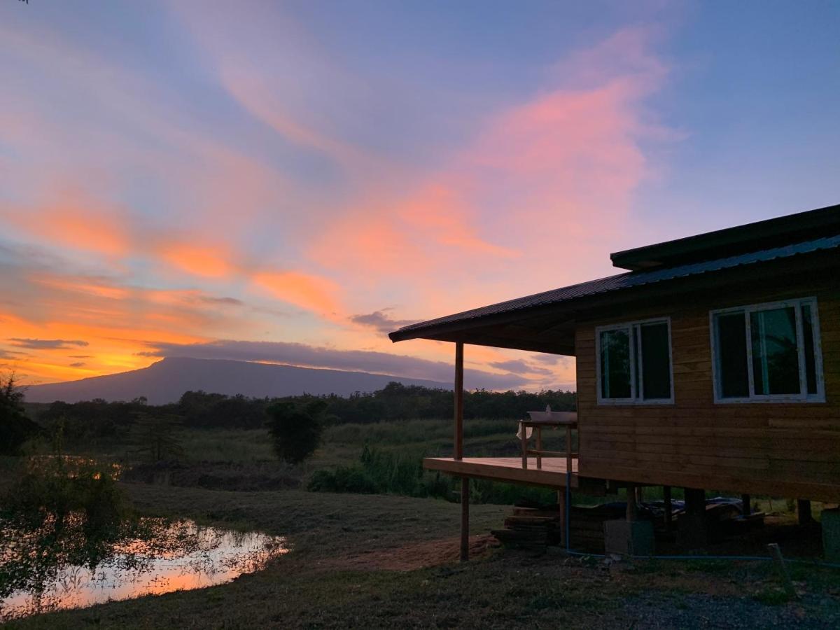 ฟาร์มแกะภูกระดึง Waraporn Valley Ban Nong Tum Exteriör bild