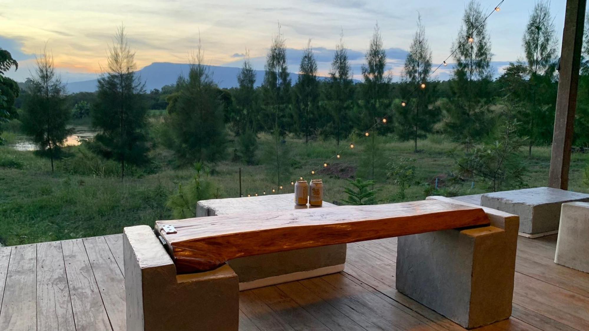 ฟาร์มแกะภูกระดึง Waraporn Valley Ban Nong Tum Exteriör bild